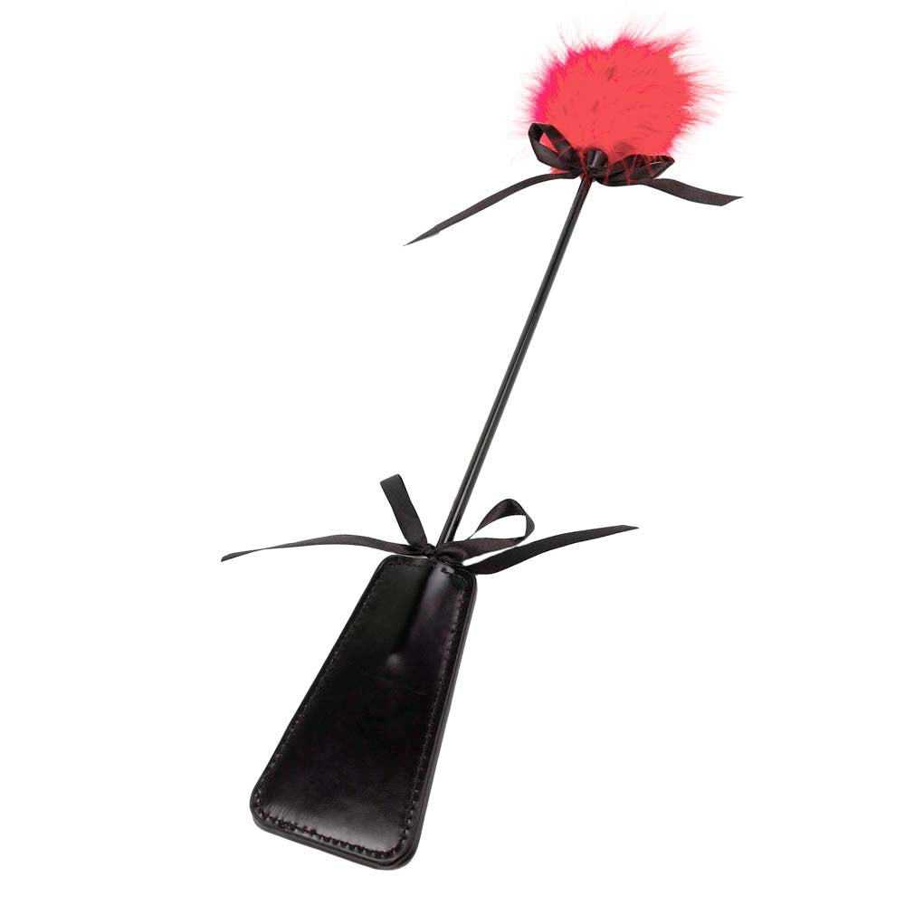 Be Bondage Cravache Plumeau avec Noeuds Rouge Zoom Côté Cravache
