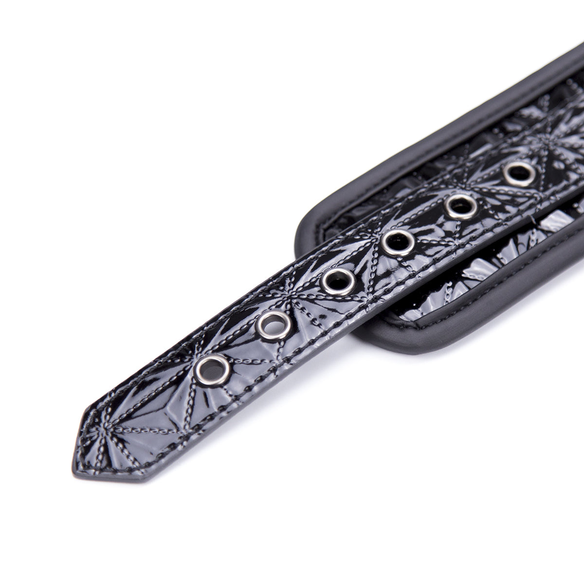 Menottes brillantes Be Bondage détail sangle 2