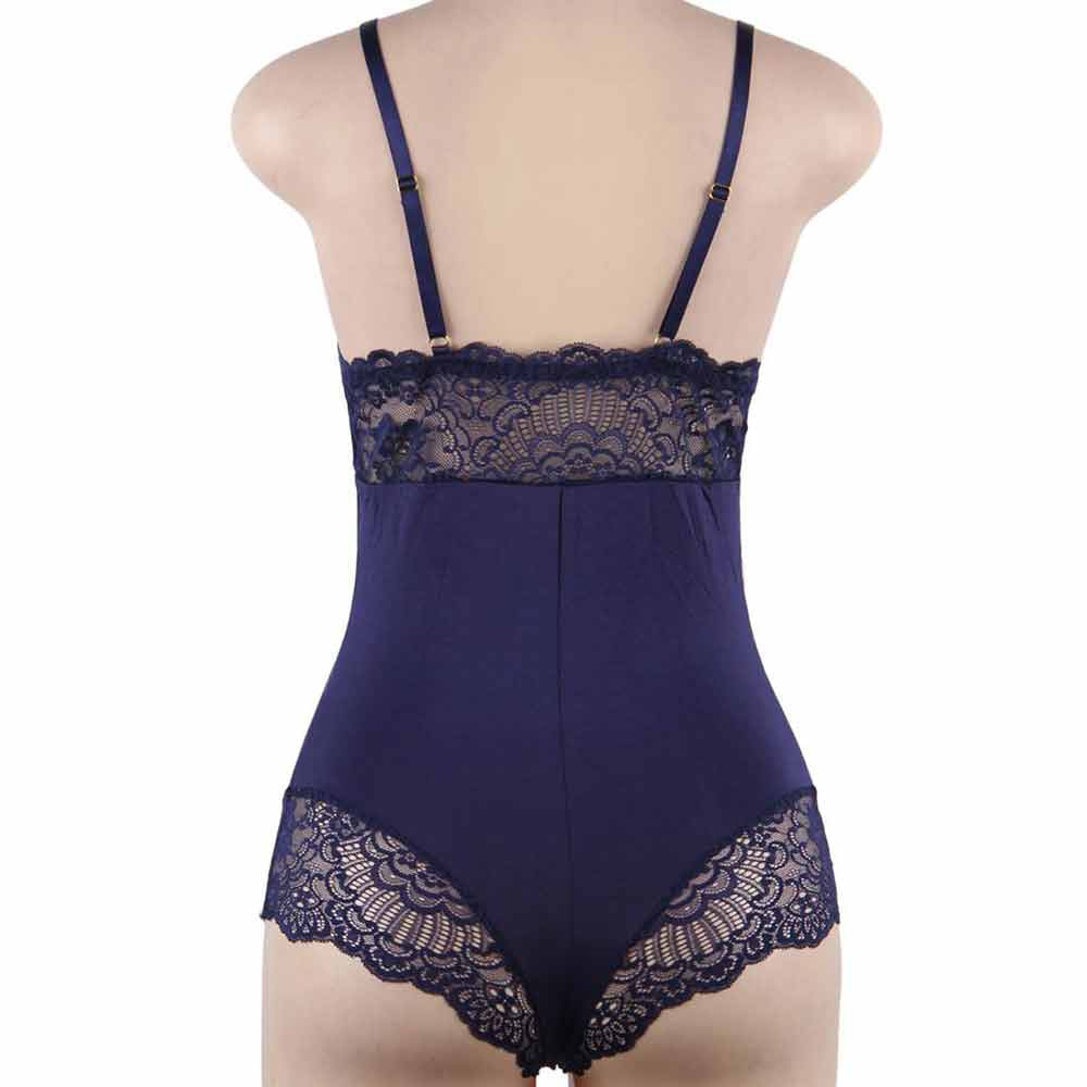 Body Charming- sensual lingerie- noir en dentelle- queensize - porté vue de face
