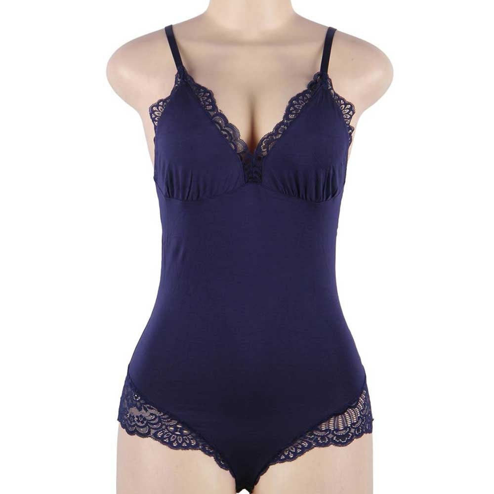 Body Charming- sensual lingerie- noir en dentelle- queensize - porté vue de face