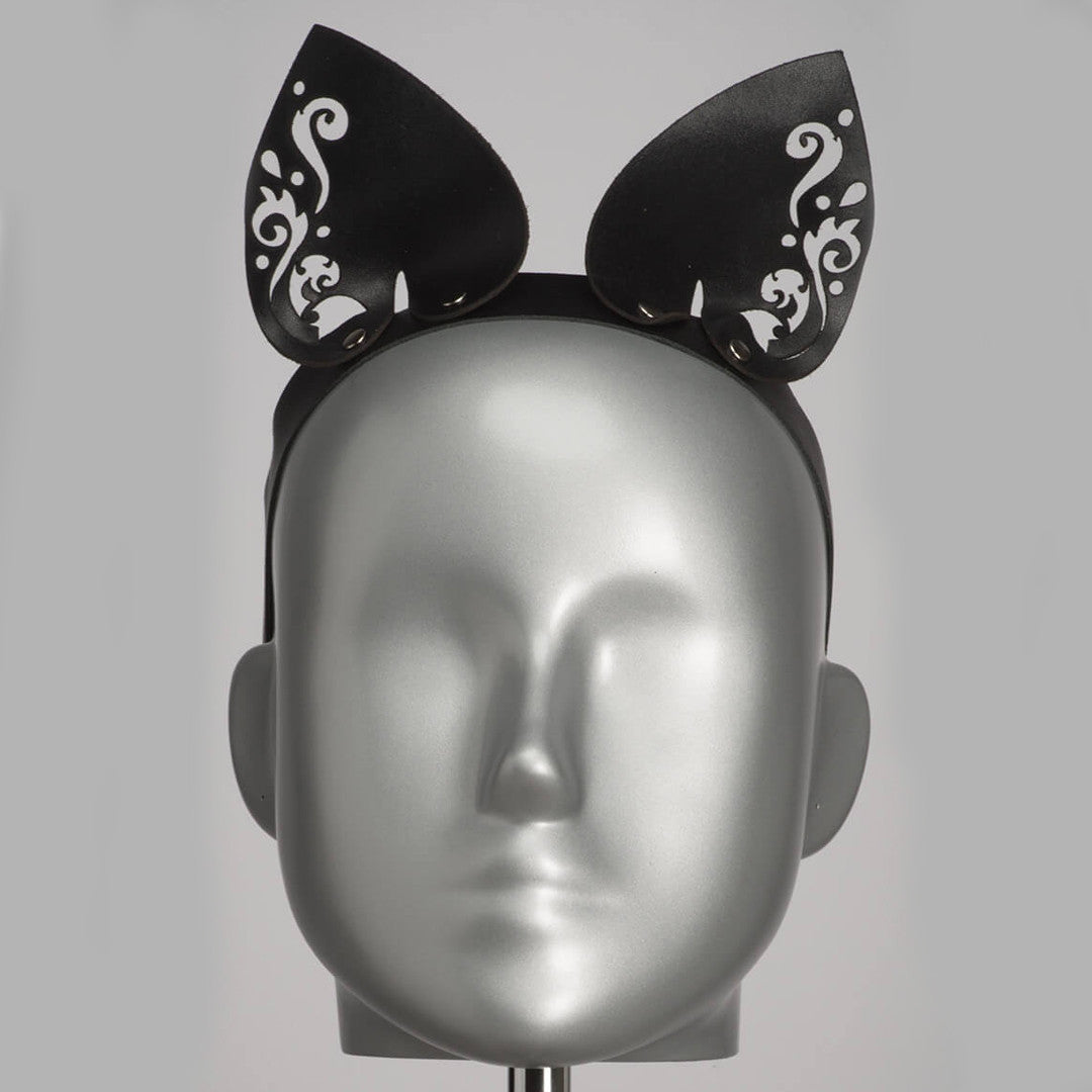 Oreilles Chat Lilly - Voyeur X
