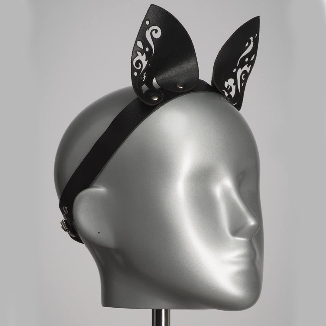 Oreilles Chat Lilly - Voyeur X