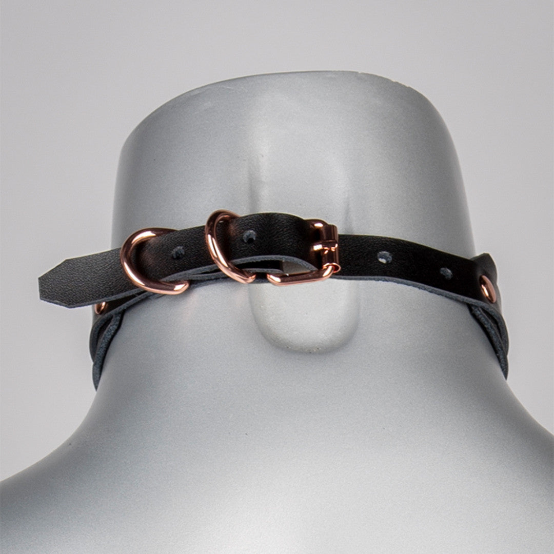 Collier Insolence - VoyeurX