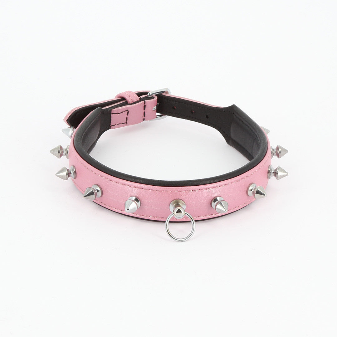 Collier Cuir Piques et Anneau Rose