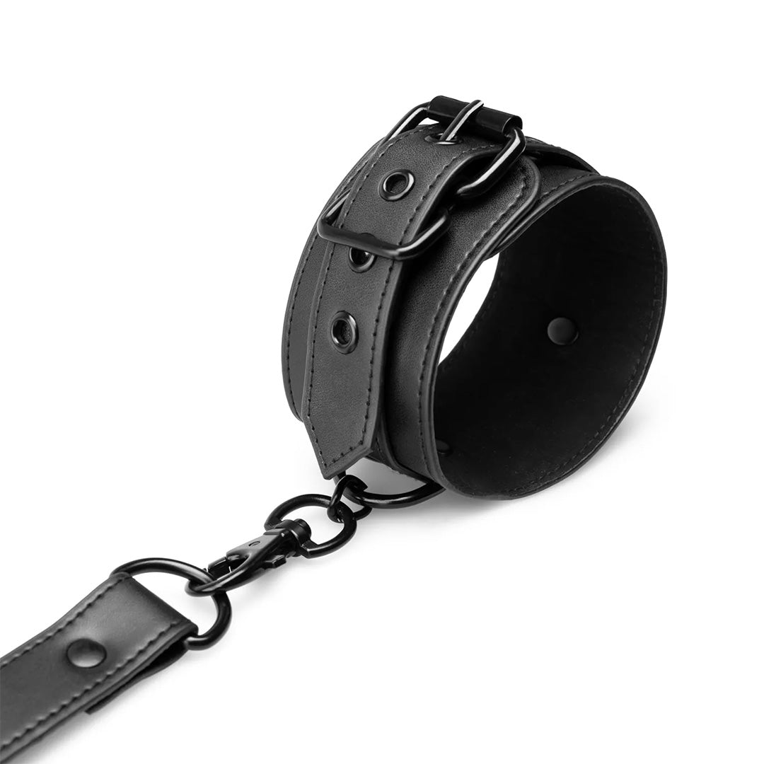 Hogtie avec menottes pour mains et chevilles