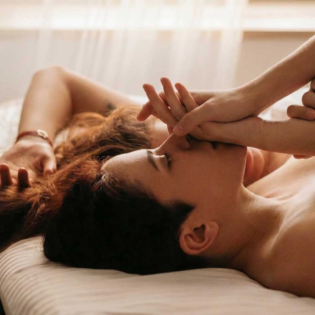 couple bisous slow sex