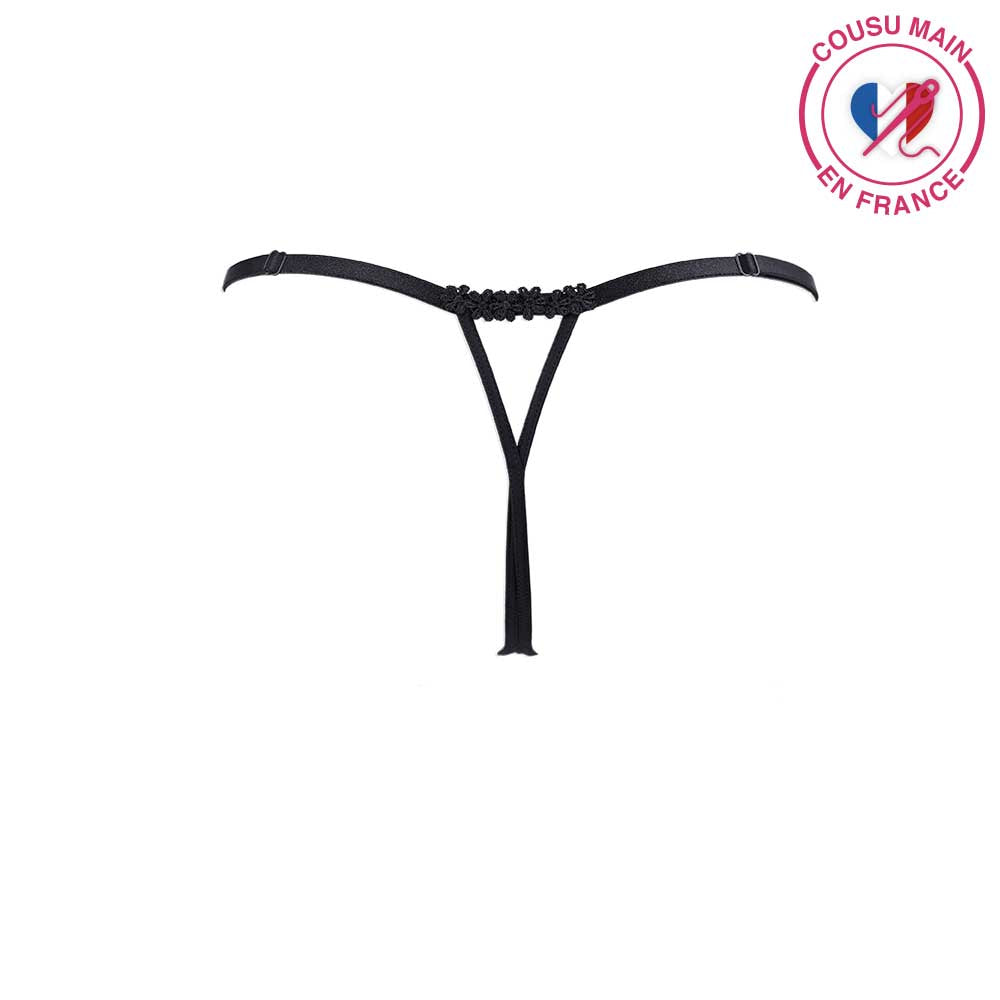 String capeline proposé par la maison de couture Luxxa
