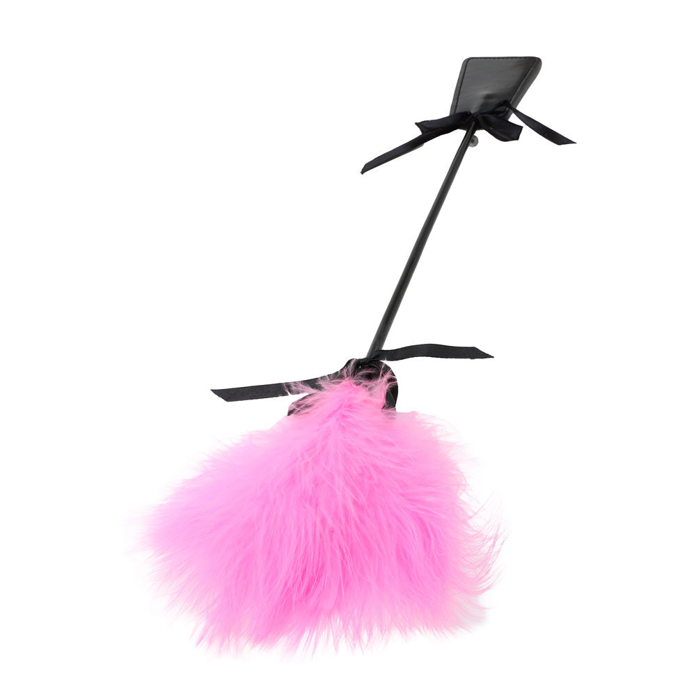 Be Bondage Cravache Plumeau avec Noeuds Rose Zoom Côté Plumeau