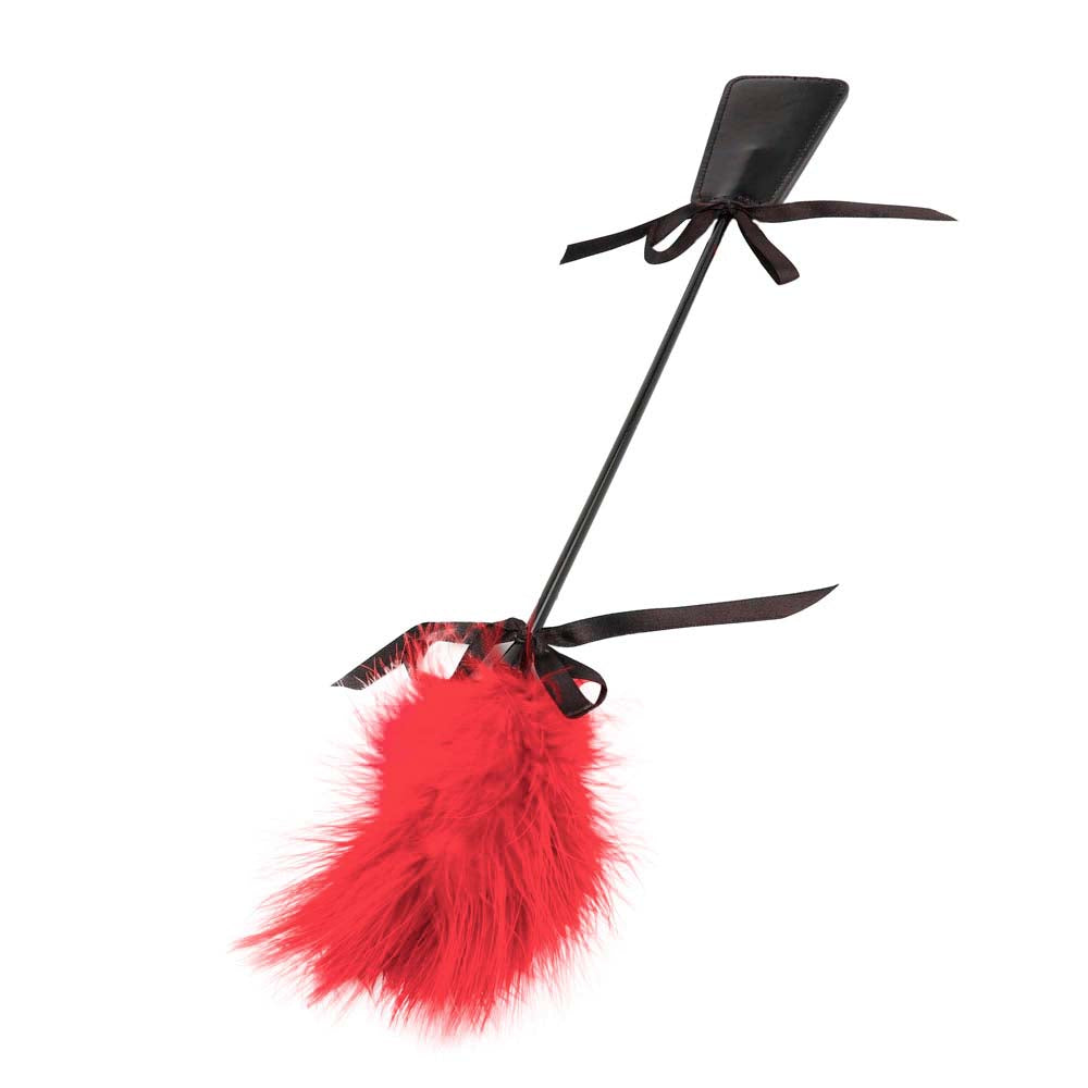 Be Bondage Cravache Plumeau avec Noeuds Rouge Zoom Côté Plumeau