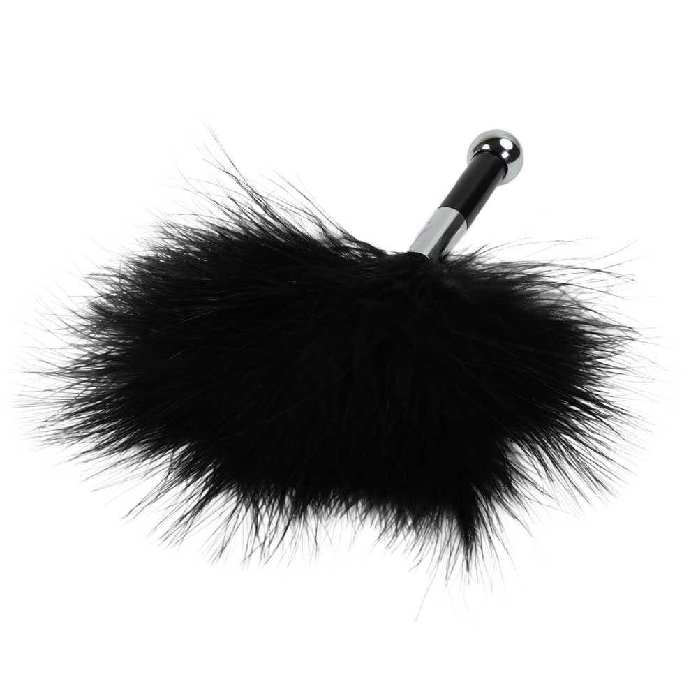 Petit plumeau Be Bondage noir couché
