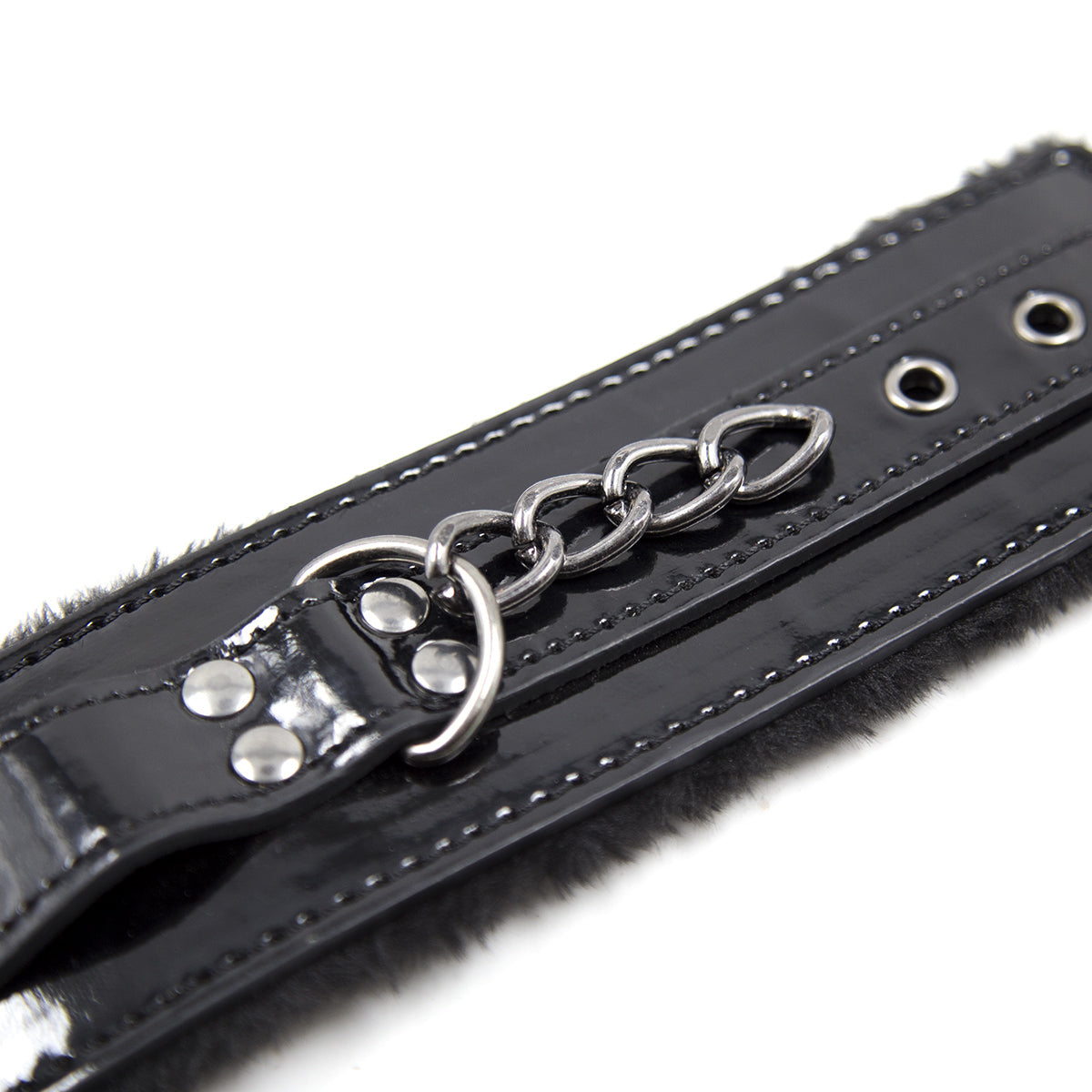Menottes Noir Mains Intérieur Fourrure - Zoom Chaînons - Be Bondage