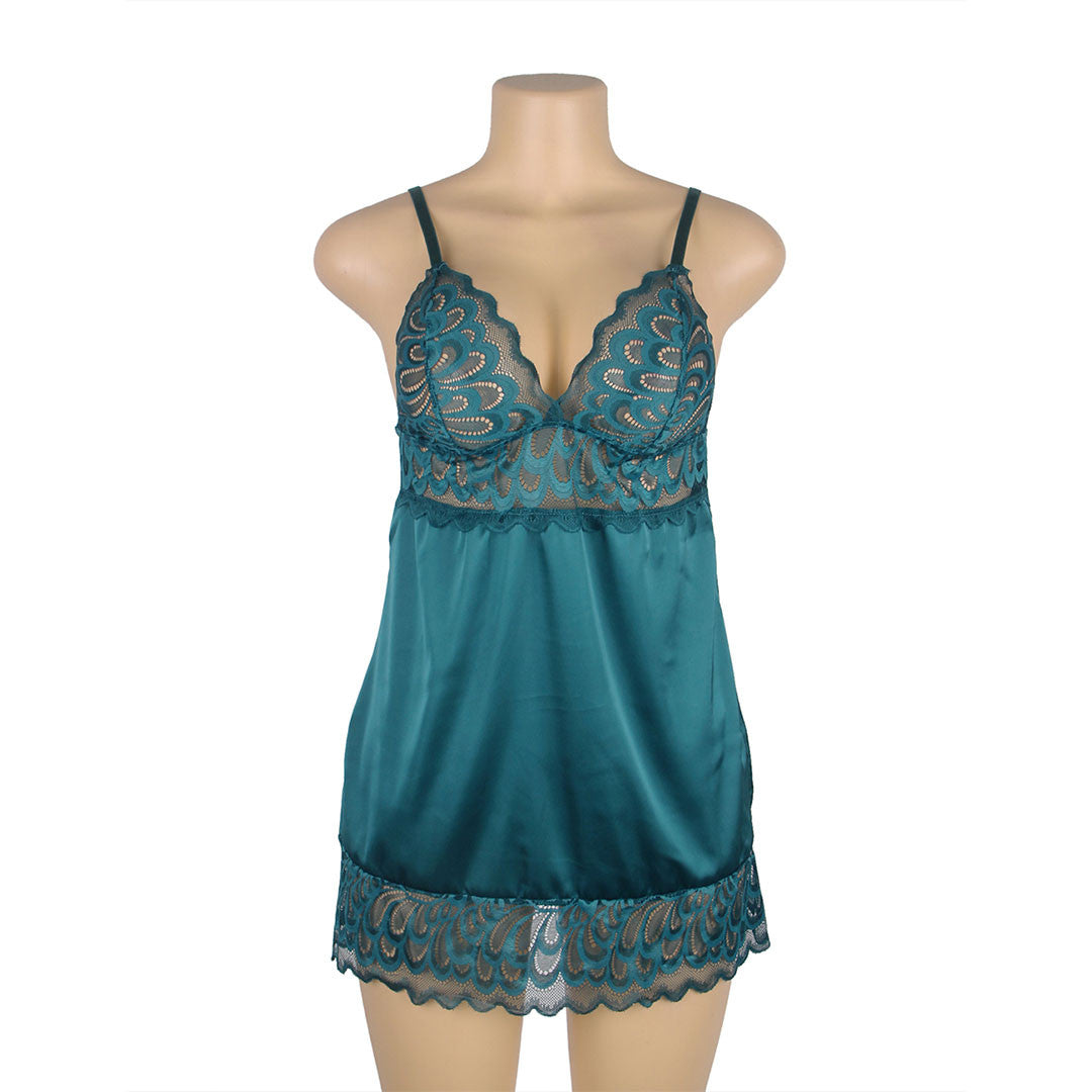 Nuisette satin dentellekelly verte sur mannequin