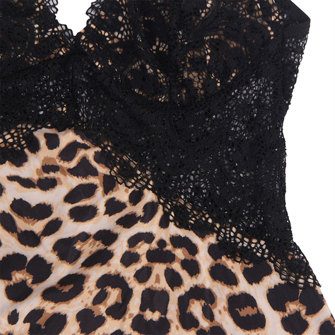 Détails nuisette évasée féline Sensual Lingerie