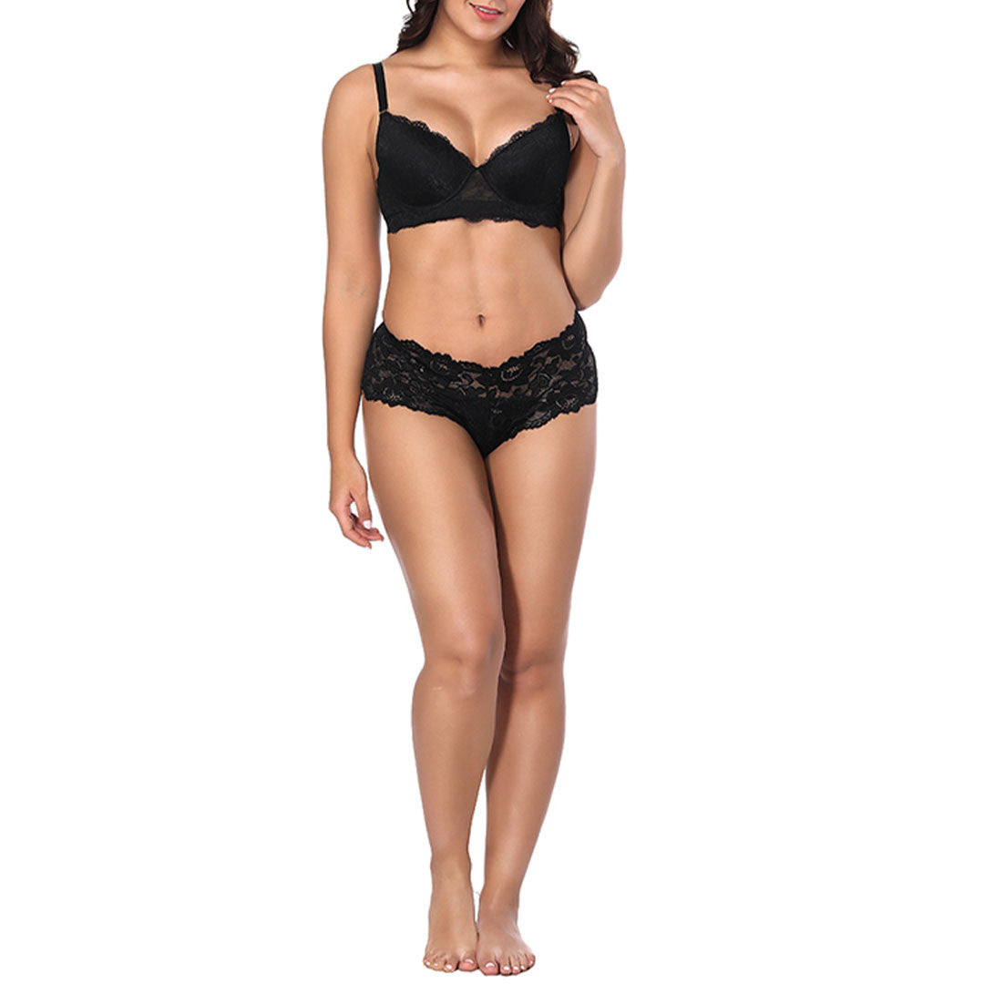 Shorty essentiel noir sur mannequin
