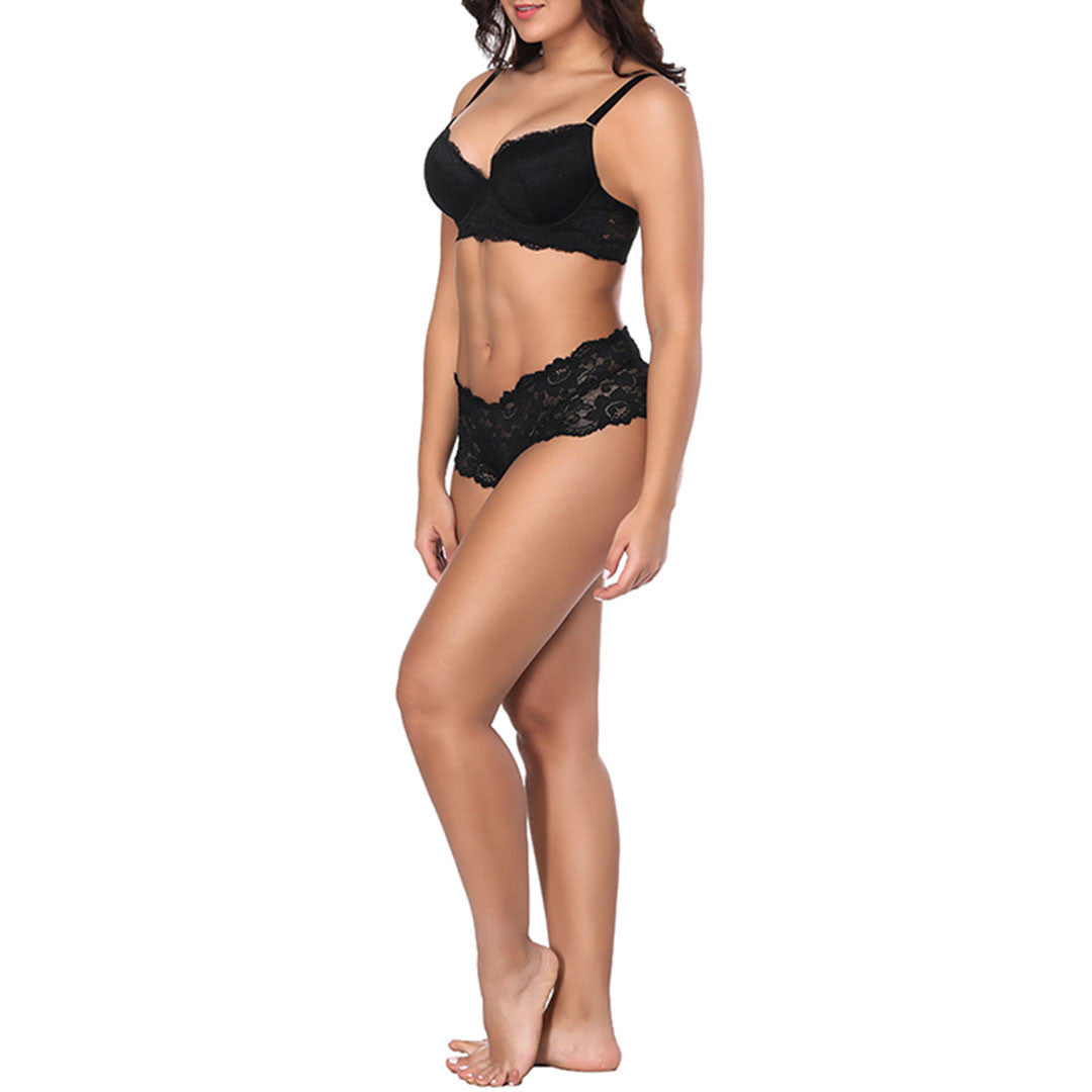 Shorty essentiel noir sur mannequin
