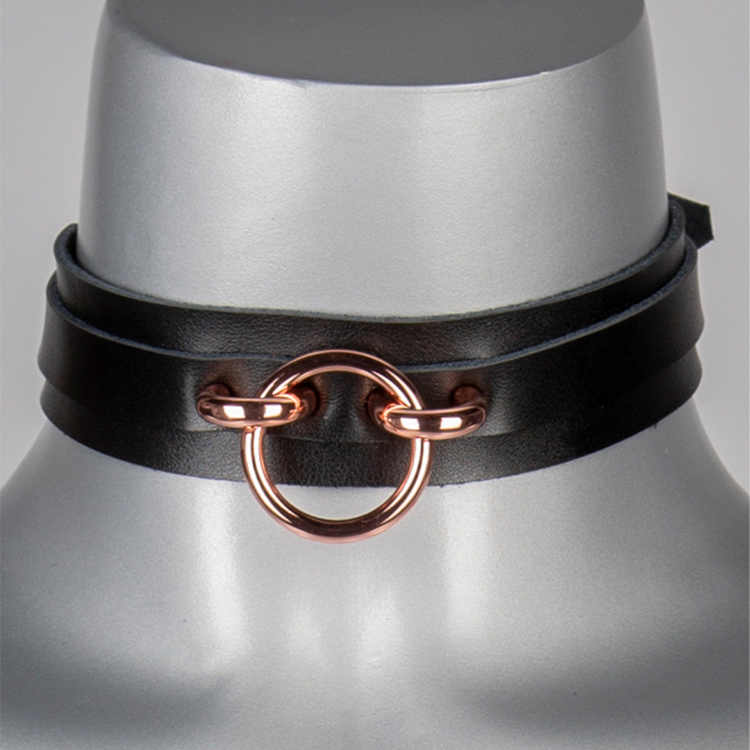 Collier Insolence - VoyeurX