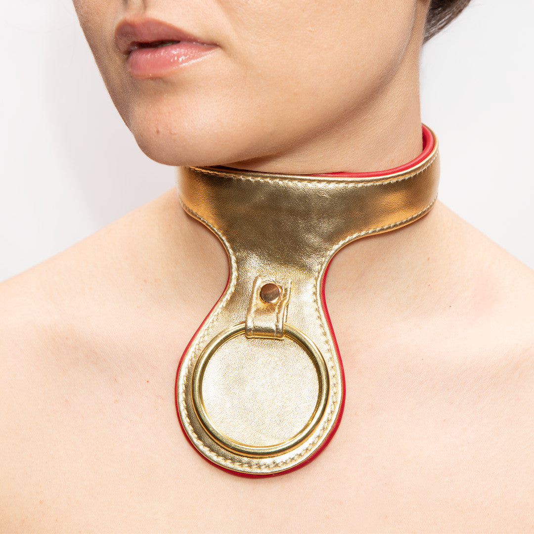 Collier Cuir Anneau Boucle Or Rouge