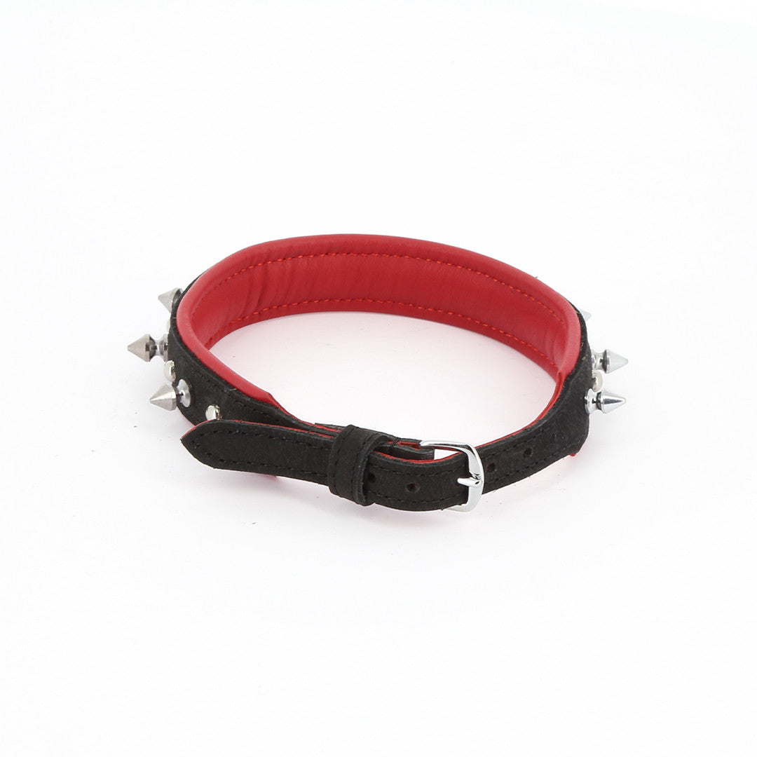 Collier Cuir Piques et Rivets Noir Rouge
