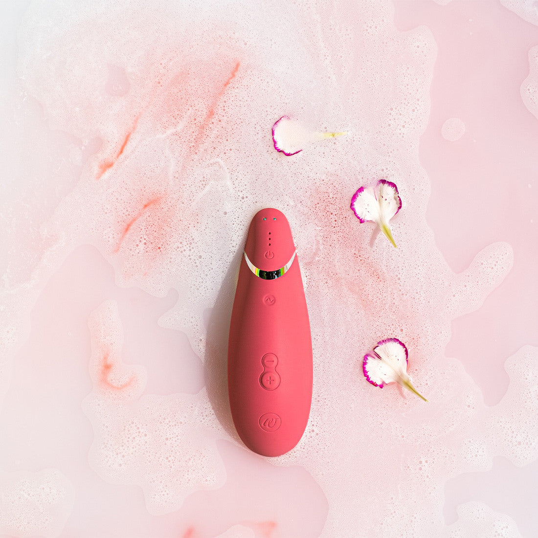 Womanizer Premium 2 Rose vue de haut dans l'eau