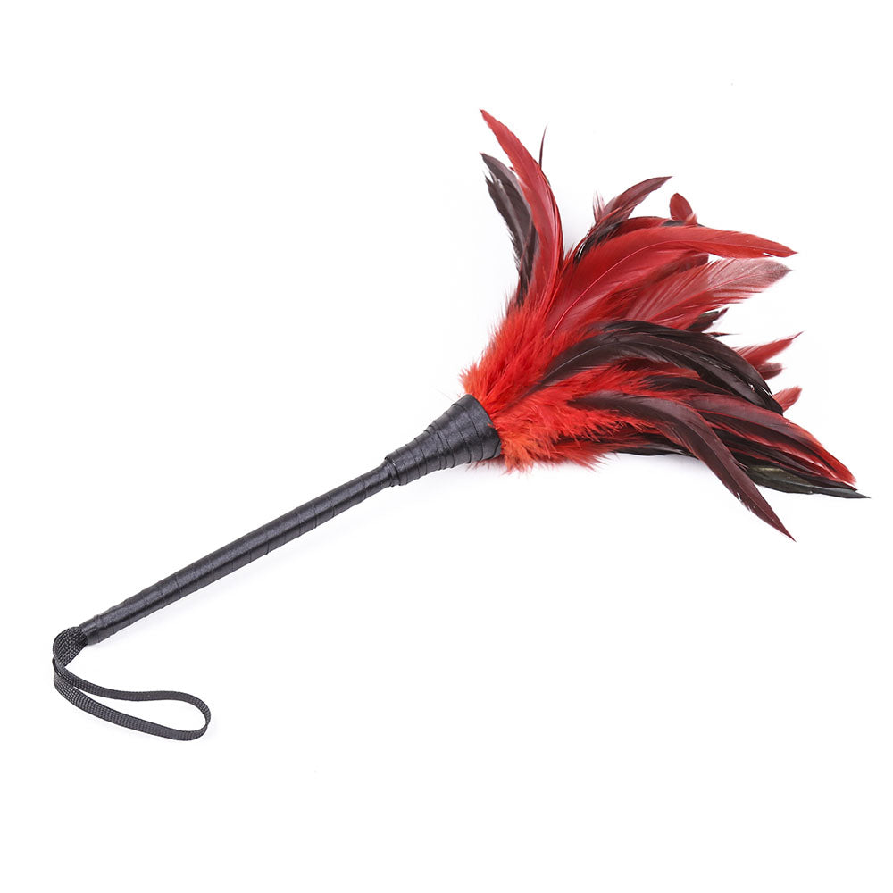 Be Bondage Plumeau Bicolore à Caresses Sensuelles 35 cm Rouge et Noir Vue de Haut